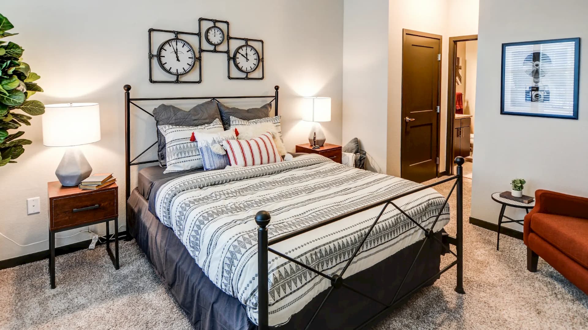 Photos of Springs at Cobblestone Lake in Apple Valley, Minnesota